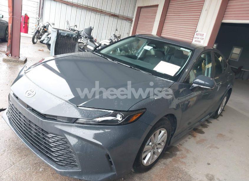 Photo 2 of 2025 Toyota Camry LE (VIN 4T1DAACK8SU052839)