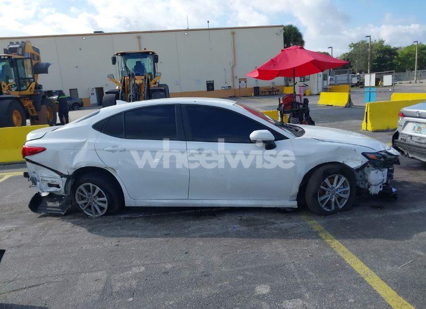 Photo 14 of 2025 Toyota Camry LE (VIN 4T1DAACK8SU501758)