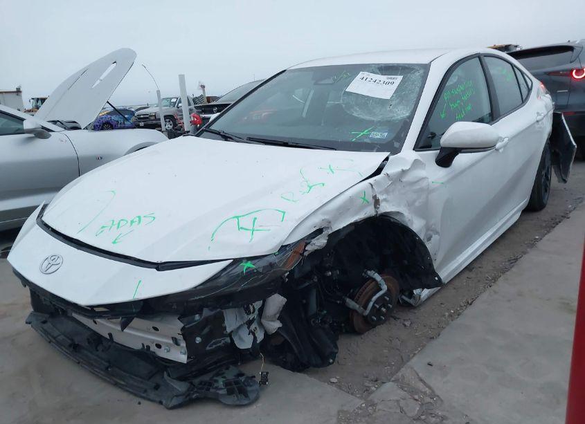 Photo 2 of 2025 Toyota Camry SE (VIN 4T1DAACK8SU505261)