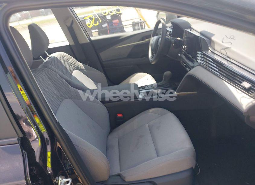 Photo 5 of 2025 Toyota Camry LE (VIN 4T1DAACK8SU533173)