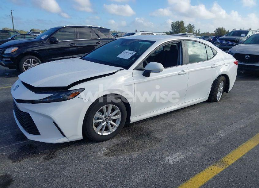 Photo 2 of 2025 Toyota Camry LE (VIN 4T1DAACK8SU533965)
