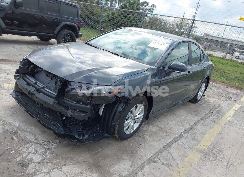 Photo 2 of 2025 Toyota Camry LE (VIN 4T1DAACK8SU577142)