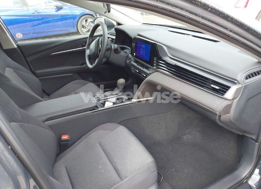 Photo 5 of 2025 Toyota Camry LE (VIN 4T1DAACK8SU577142)