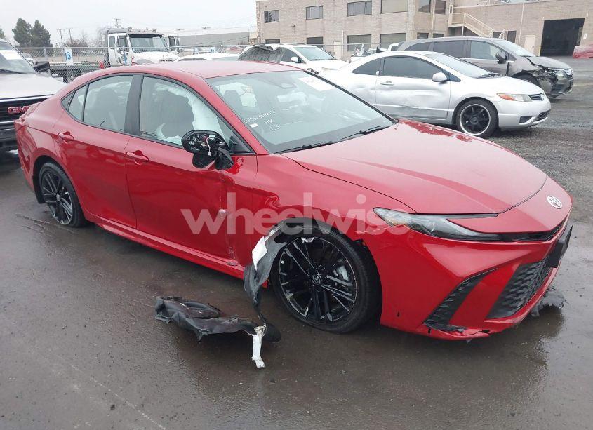 2025 Toyota Camry SE (VIN 4T1DAACK9SU002631) main photo