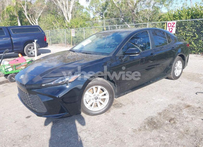 Photo 2 of 2025 Toyota Camry LE (VIN 4T1DAACK9SU061193)