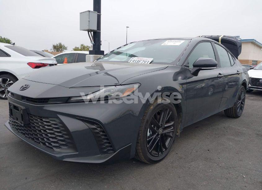 Photo 2 of 2025 Toyota Camry SE (VIN 4T1DAACK9SU110246)