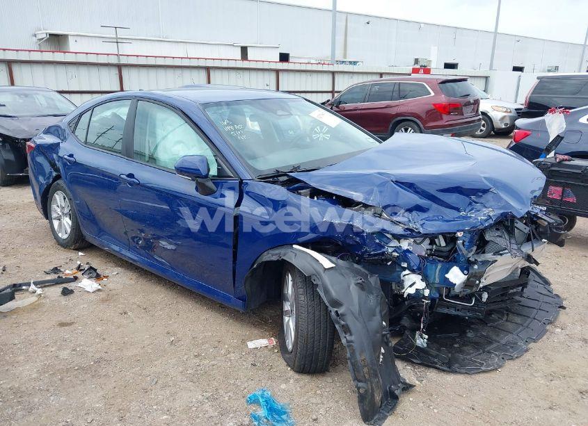 2025 Toyota Camry XSE/XLE/LE/SE (VIN 4T1DAACK9SU150858) main photo