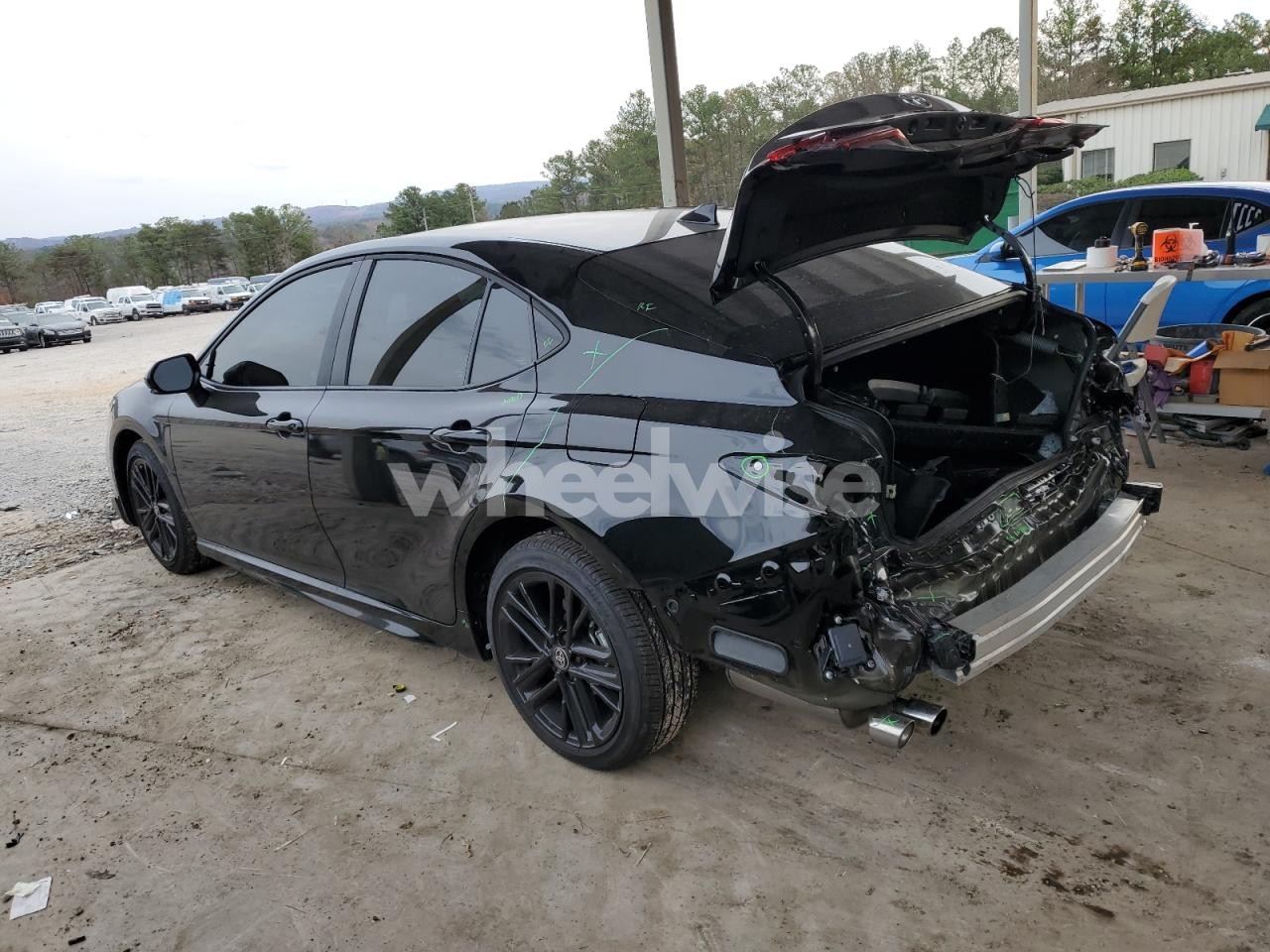 Photo 2 of 2025 TOYOTA CAMRY XSE (VIN 4T1DAACK9SU197291)