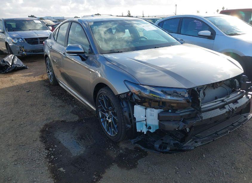 2025 Toyota Camry SE (VIN 4T1DAACK9SU512901) main photo