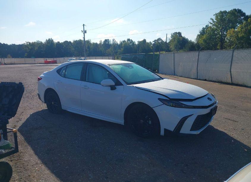 2025 Toyota Camry SE (VIN 4T1DAACK9SU531710) main photo