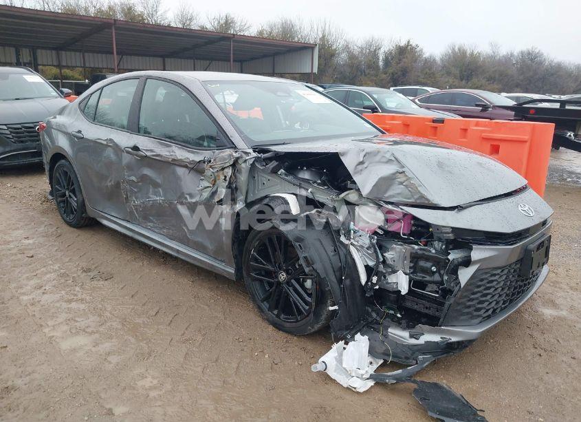 2025 Toyota Camry SE (VIN 4T1DAACK9SU556302) main photo