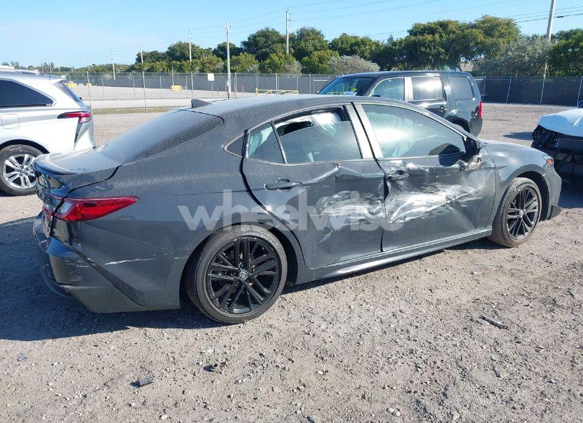 Photo 4 of 2025 Toyota Camry SE (VIN 4T1DAACKXSU001634)