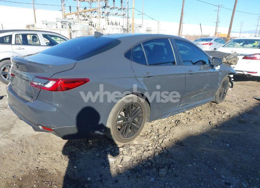 Photo 4 of 2025 Toyota Camry SE (VIN 4T1DAACKXSU020815)