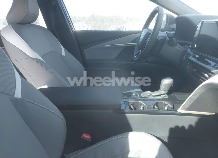 Photo 5 of 2025 Toyota Camry SE (VIN 4T1DAACKXSU039476)