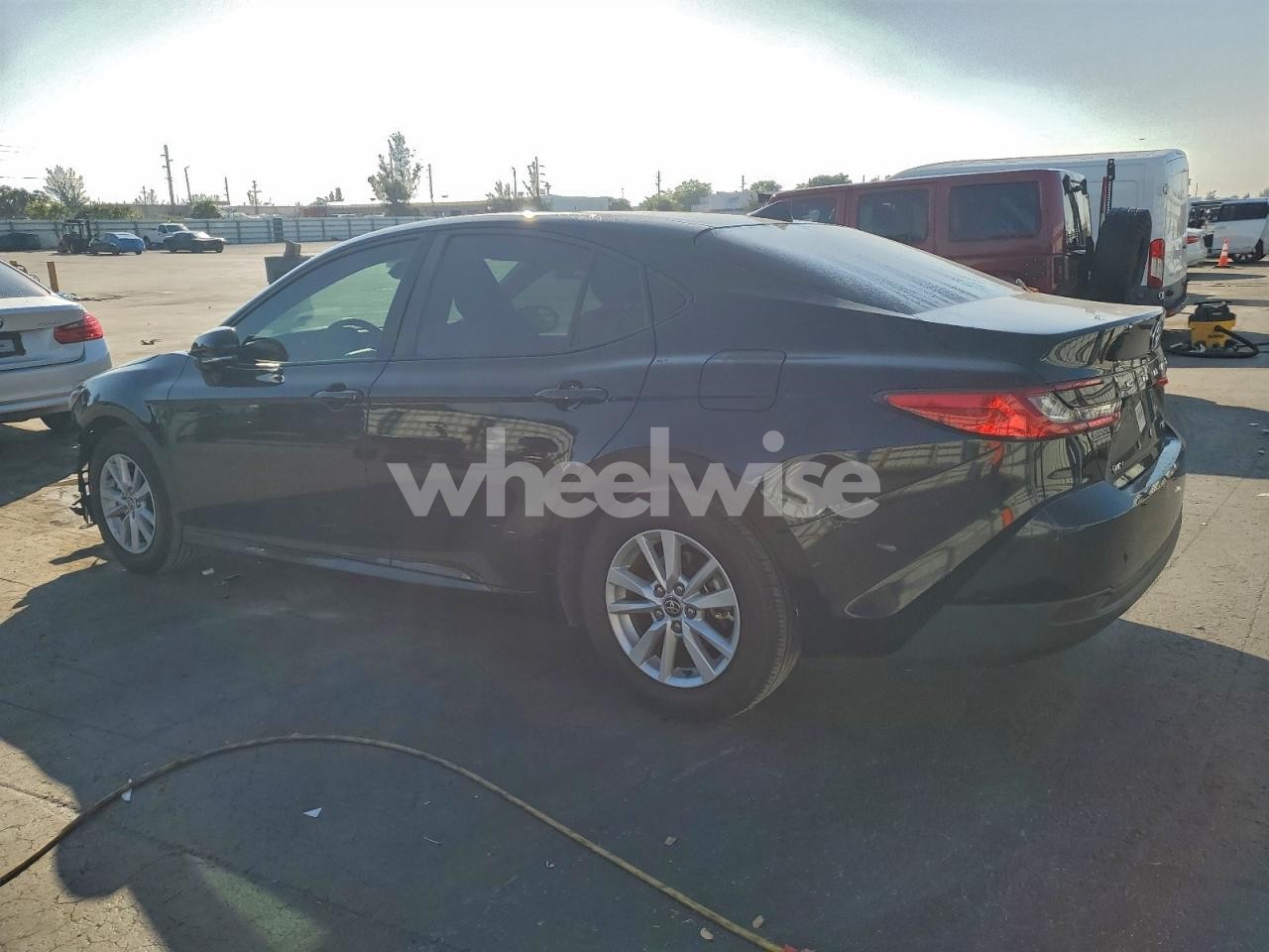 Photo 2 of 2025 TOYOTA CAMRY XSE (VIN 4T1DAACKXSU041843)