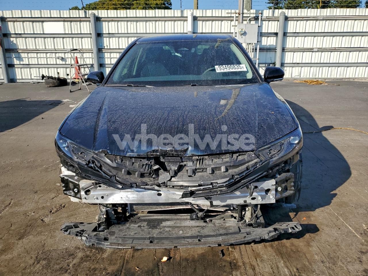 Photo 5 of 2025 TOYOTA CAMRY XSE (VIN 4T1DAACKXSU041843)