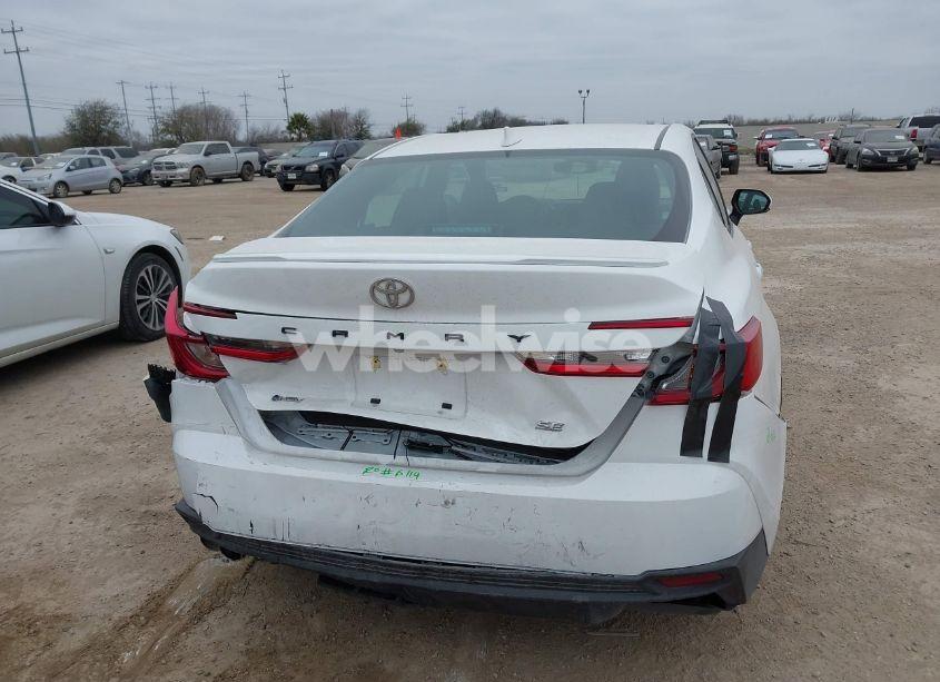 Photo 16 of 2025 Toyota Camry SE (VIN 4T1DAACKXSU042667)