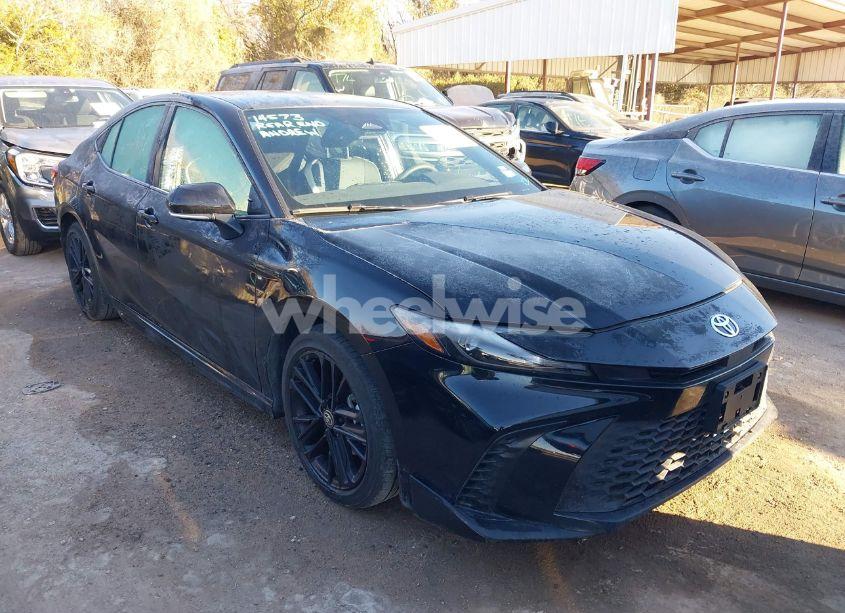 2025 Toyota Camry SE (VIN 4T1DAACKXSU045343) main photo