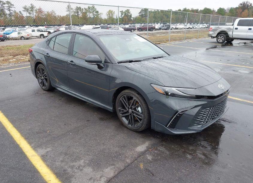 2025 Toyota Camry XSE (VIN 4T1DAACKXSU062742) main photo