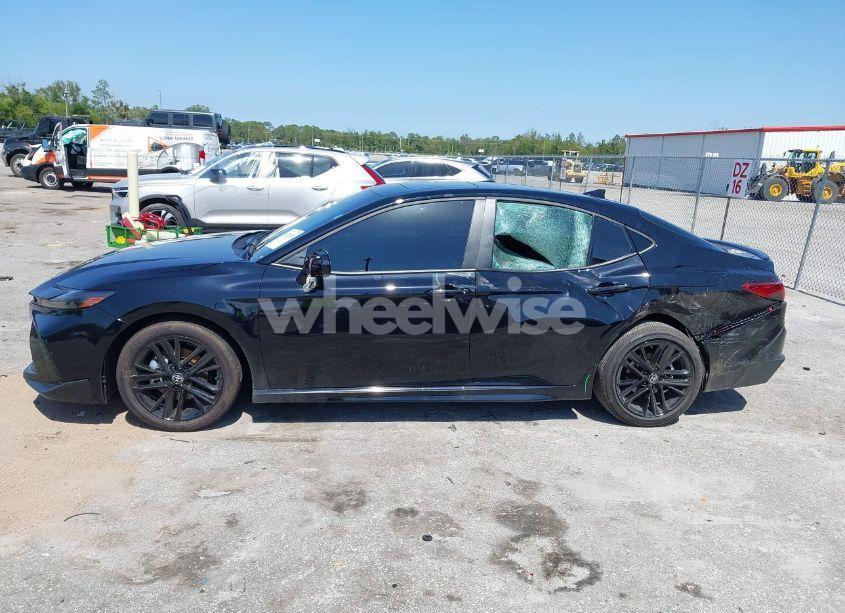 Photo 15 of 2025 Toyota Camry SE (VIN 4T1DAACKXSU102317)