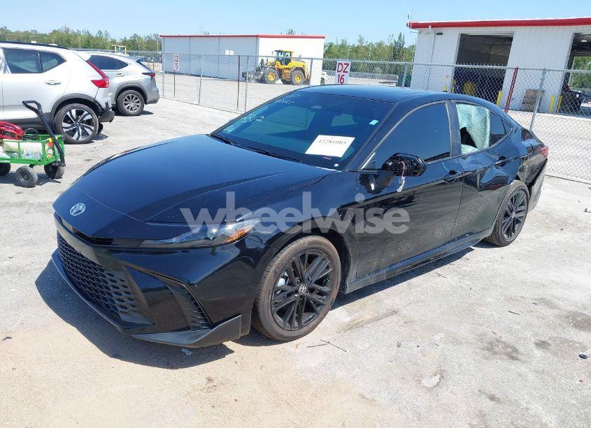 Photo 2 of 2025 Toyota Camry SE (VIN 4T1DAACKXSU102317)