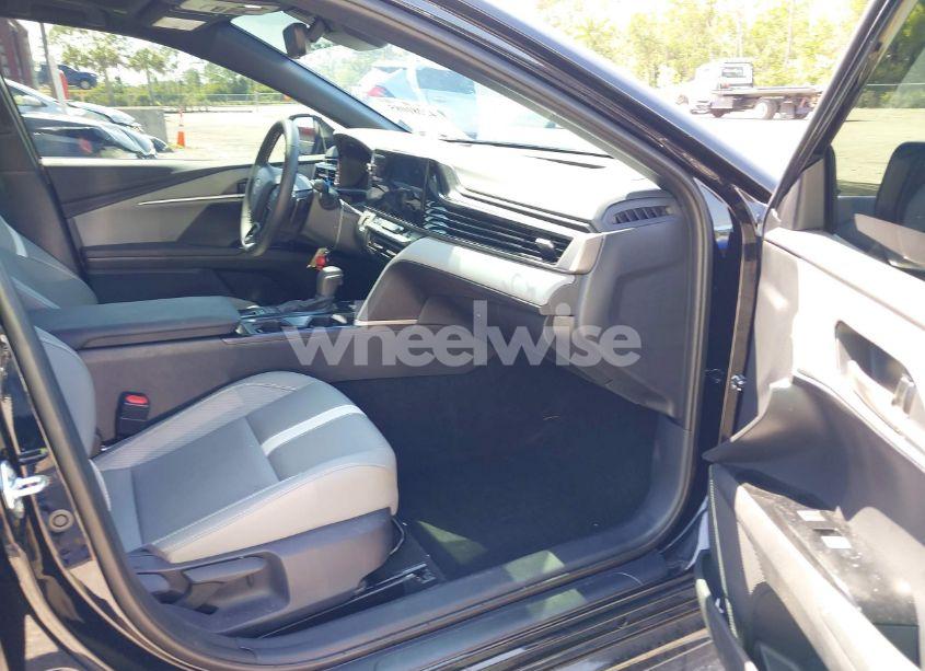 Photo 5 of 2025 Toyota Camry SE (VIN 4T1DAACKXSU102317)