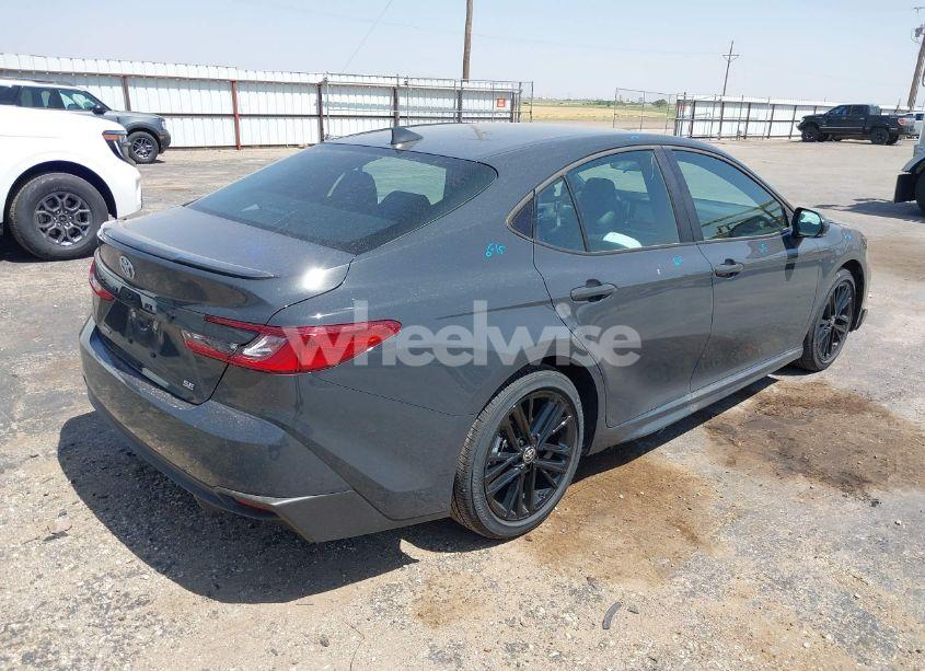 Photo 4 of 2025 Toyota Camry SE (VIN 4T1DAACKXSU118436)