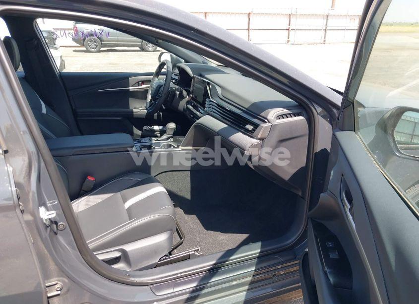 Photo 5 of 2025 Toyota Camry SE (VIN 4T1DAACKXSU118436)