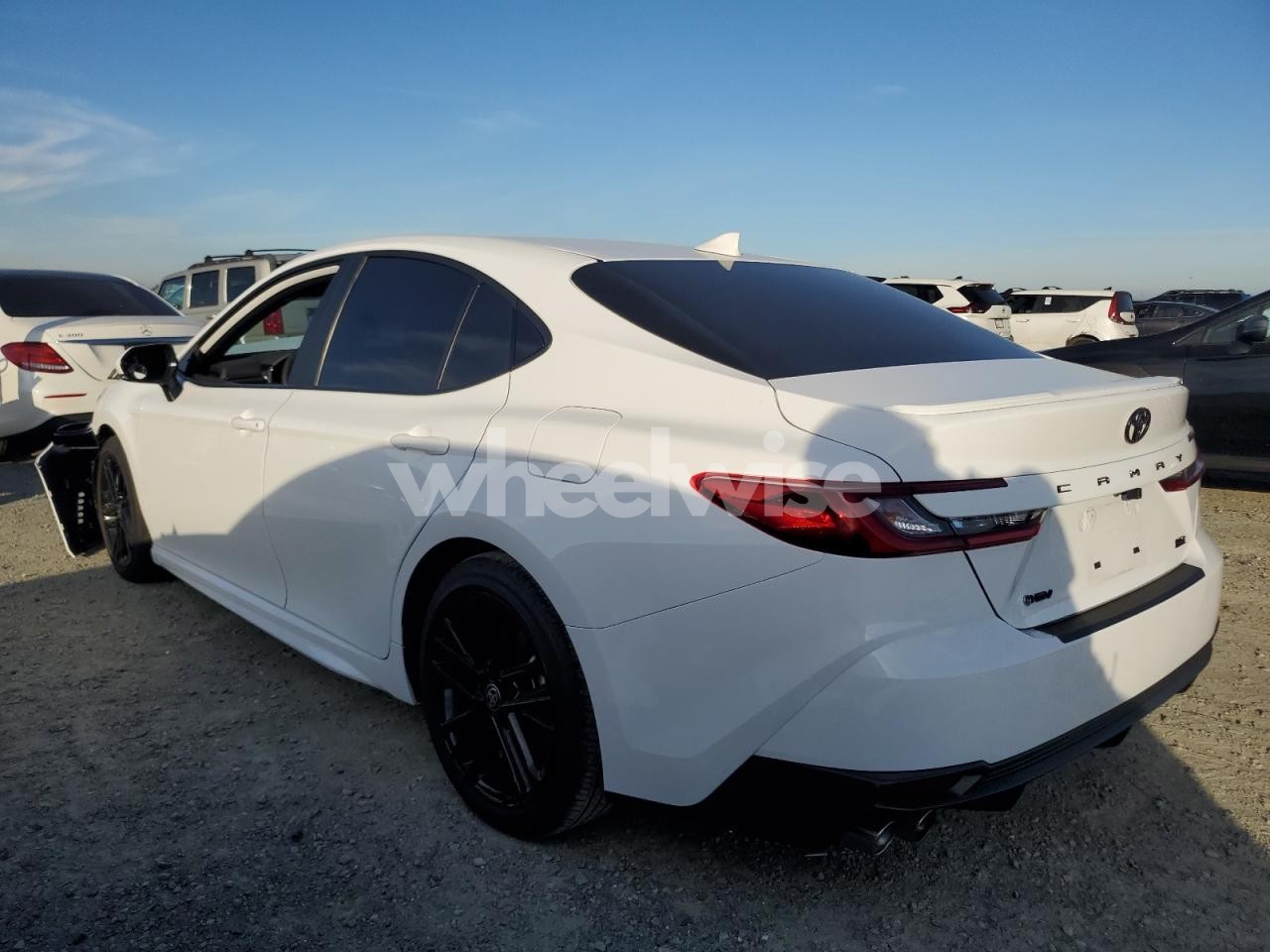 Photo 2 of 2025 TOYOTA CAMRY XSE (VIN 4T1DAACKXSU155146)