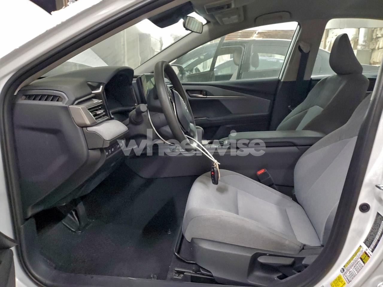 Photo 7 of 2025 TOYOTA CAMRY XSE (VIN 4T1DAACKXSU160220)