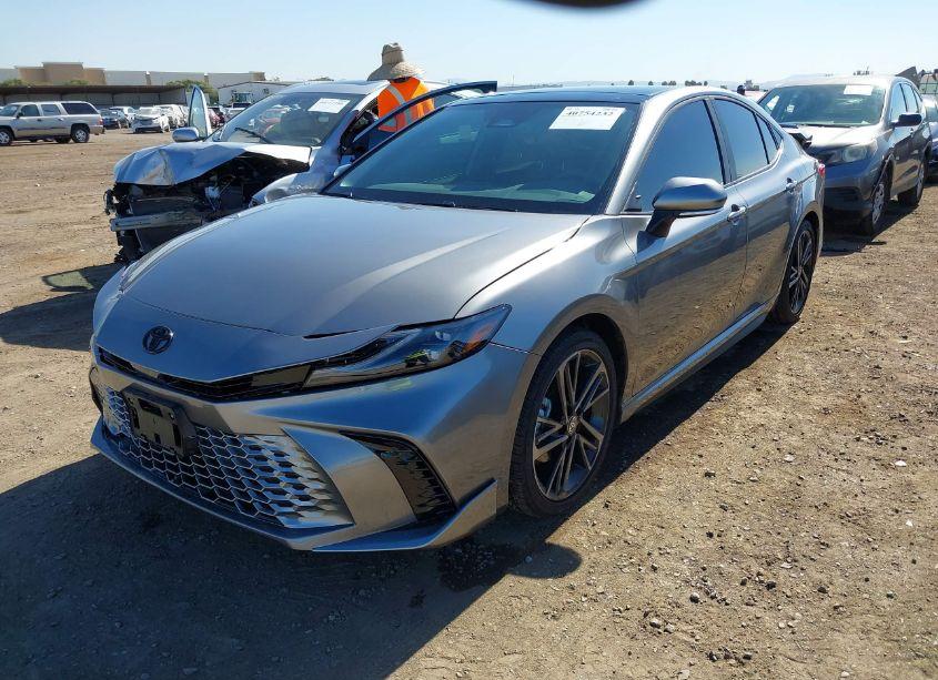 Photo 2 of 2025 Toyota Camry XSE (VIN 4T1DAACKXSU504385)