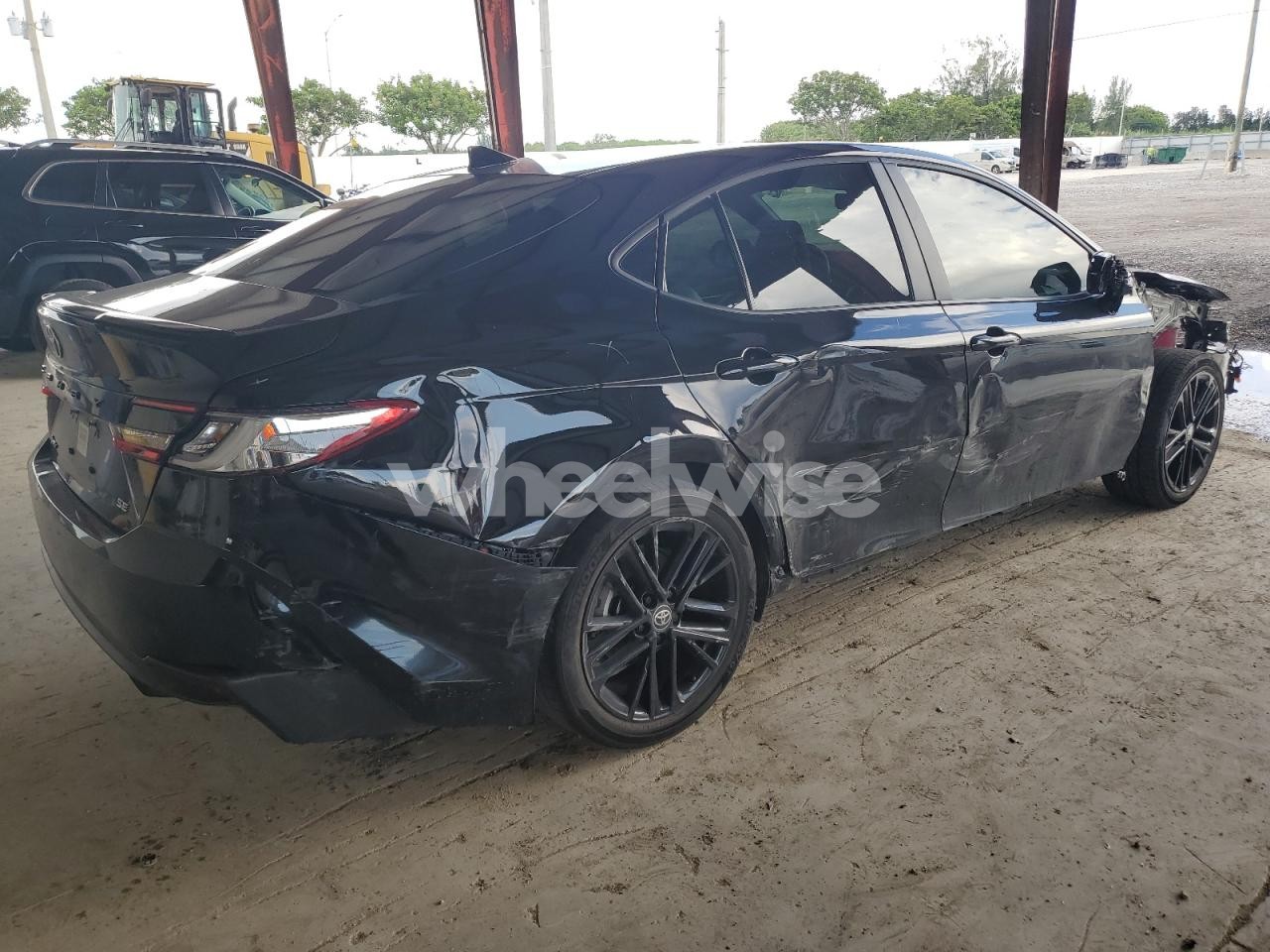 Photo 3 of 2025 TOYOTA CAMRY XSE (VIN 4T1DAACKXSU512048)