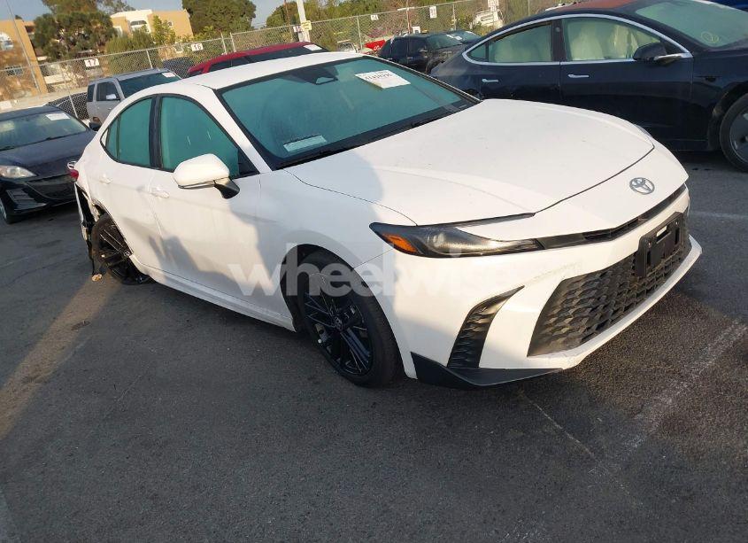 2025 Toyota Camry SE (VIN 4T1DAACKXSU524586) main photo