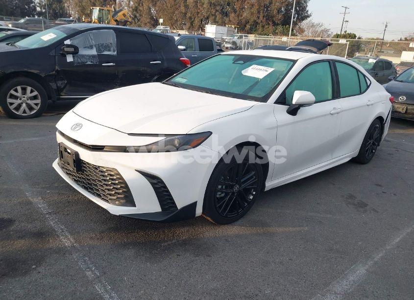 Photo 2 of 2025 Toyota Camry SE (VIN 4T1DAACKXSU524586)