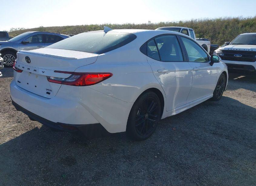 Photo 4 of 2025 Toyota Camry SE (VIN 4T1DAACKXSU530114)