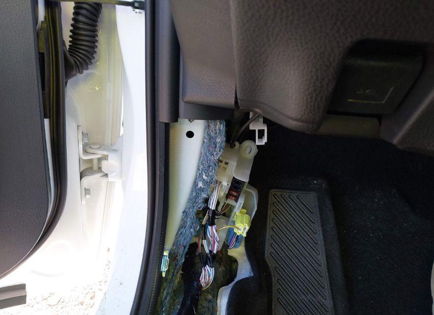 Photo 6 of 2025 Toyota Camry SE (VIN 4T1DAACKXSU530114)