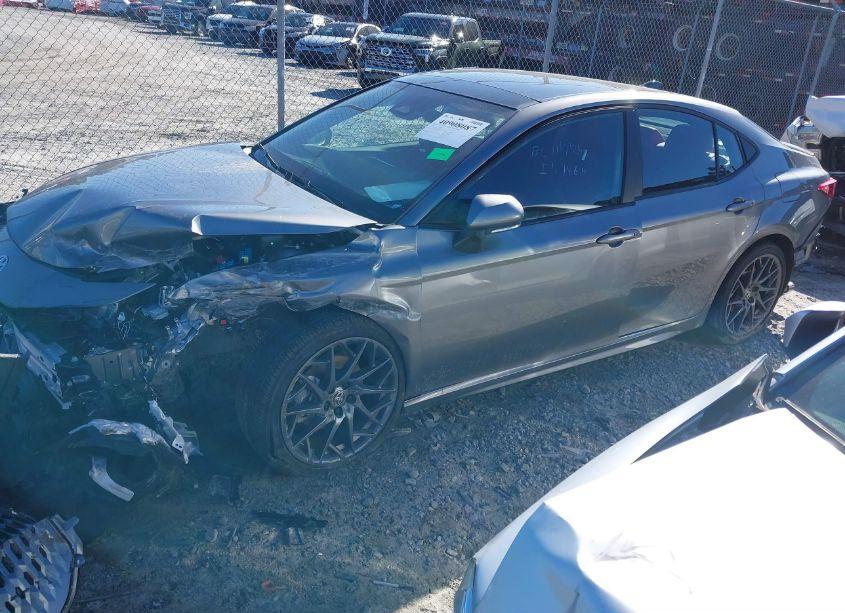 Photo 2 of 2025 Toyota Camry XSE (VIN 4T1DAACKXSU541453)