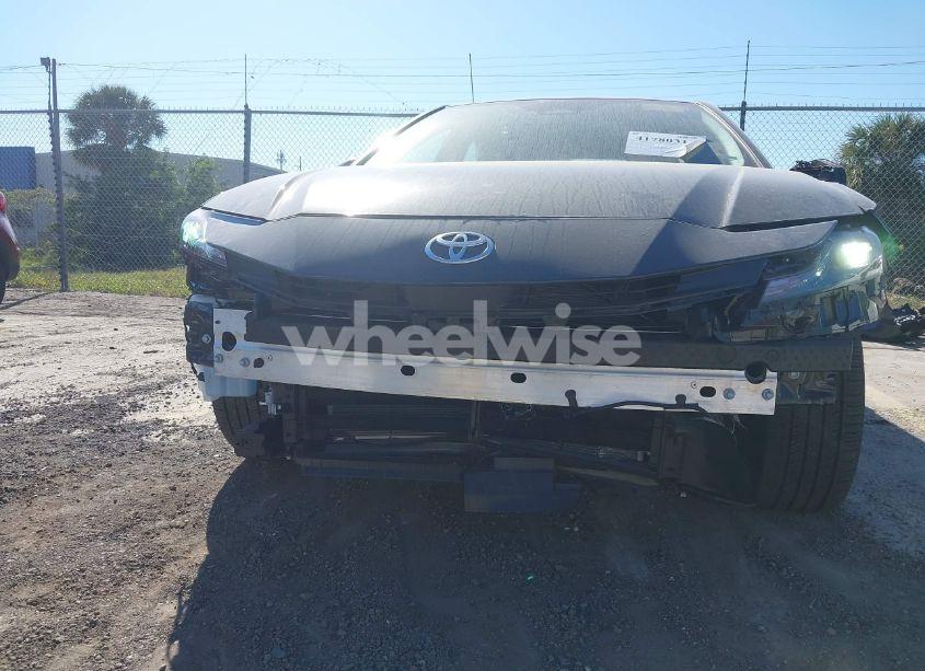 Photo 6 of 2025 Toyota Camry SE (VIN 4T1DAACKXSU556177)