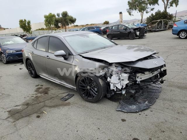 Photo 3 of 2025 TOYOTA CAMRY XSE (VIN 4T1DAACKXSU620198)