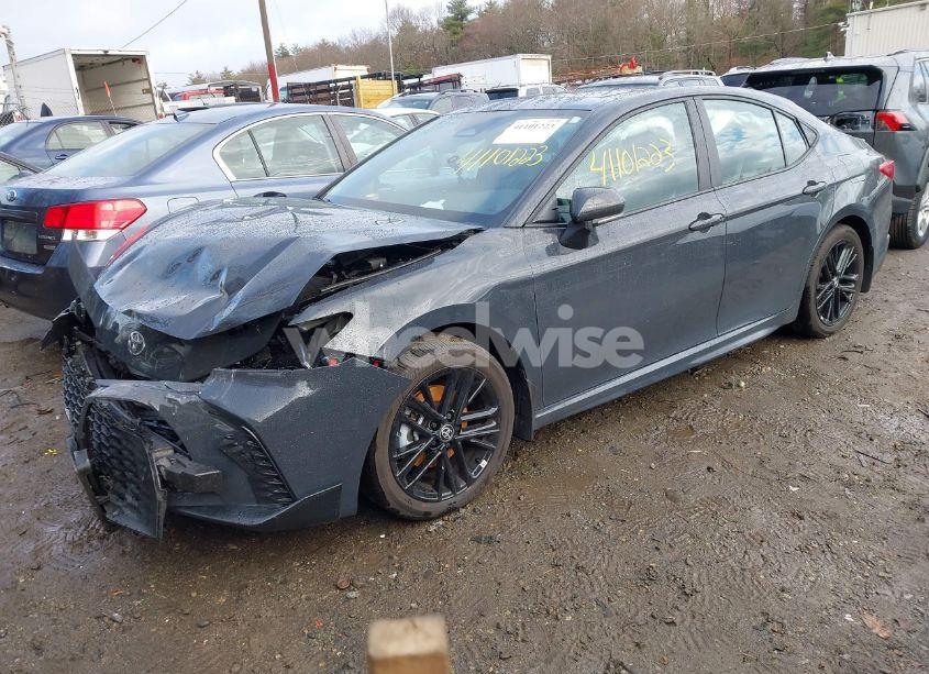 Photo 2 of 2025 Toyota Camry SE (VIN 4T1DBADK1SU511155)