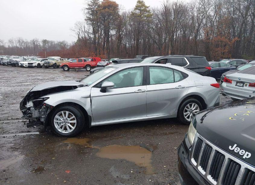 Photo 14 of 2025 Toyota Camry LE (VIN 4T1DBADK1SU514797)