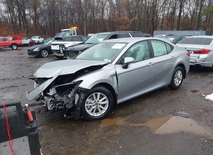 Photo 2 of 2025 Toyota Camry LE (VIN 4T1DBADK1SU514797)