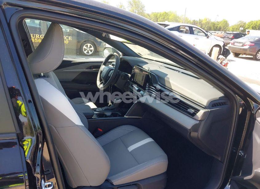 Photo 5 of 2025 Toyota Camry SE (VIN 4T1DBADK1SU520972)