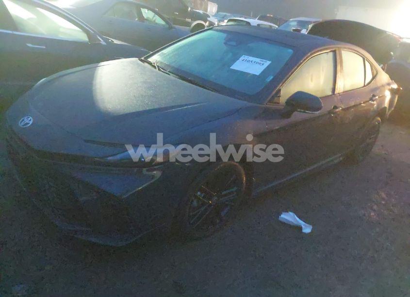 Photo 2 of 2025 Toyota Camry SE (VIN 4T1DBADK2SU507812)