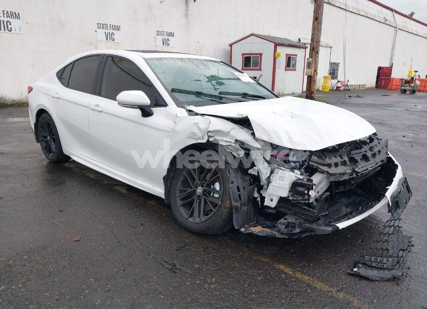 2025 Toyota Camry SE (VIN 4T1DBADK3SU006380) main photo