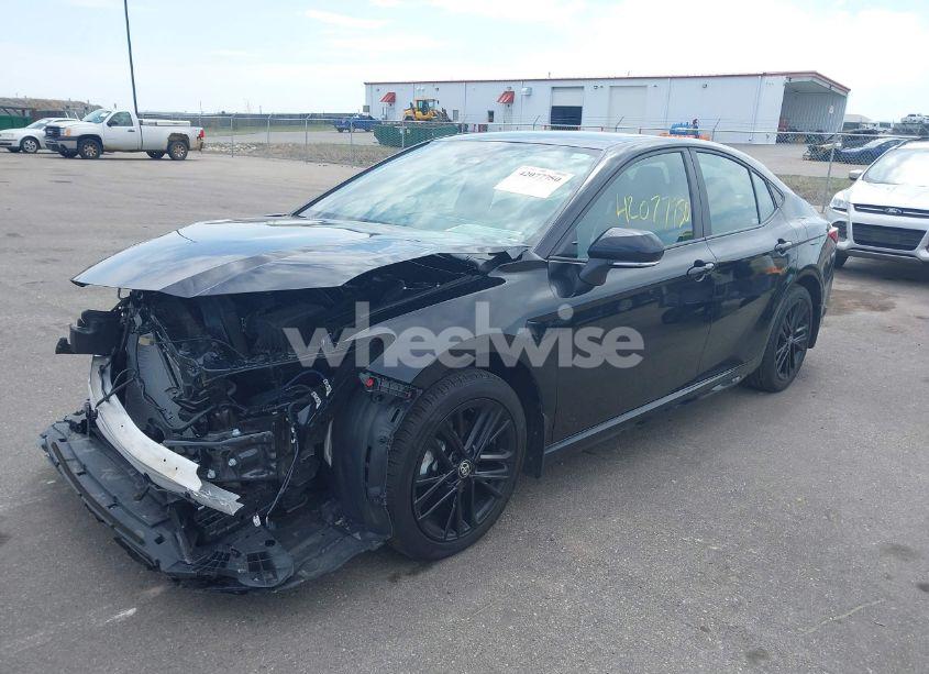 Photo 2 of 2025 Toyota Camry SE (VIN 4T1DBADK3SU506409)