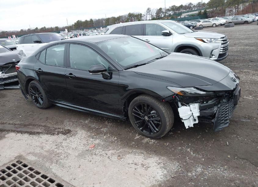 2025 Toyota Camry SE (VIN 4T1DBADK4SU003343) main photo