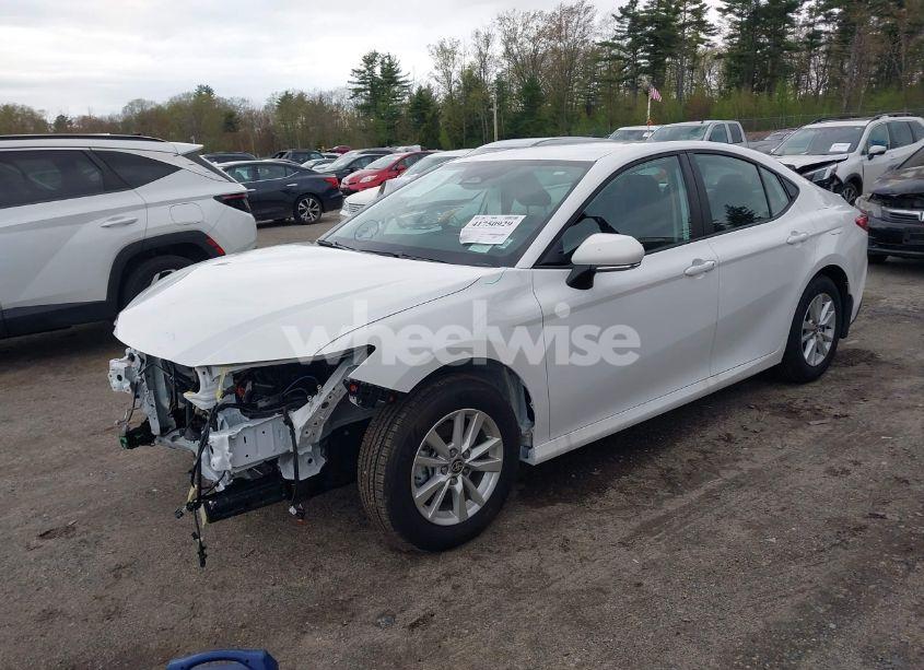 Photo 2 of 2025 Toyota Camry LE (VIN 4T1DBADK5SU522109)