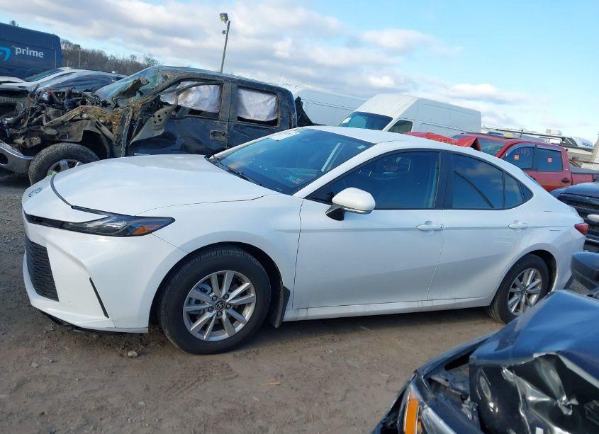 Photo 14 of 2025 Toyota Camry LE (VIN 4T1DBADK7SU502508)