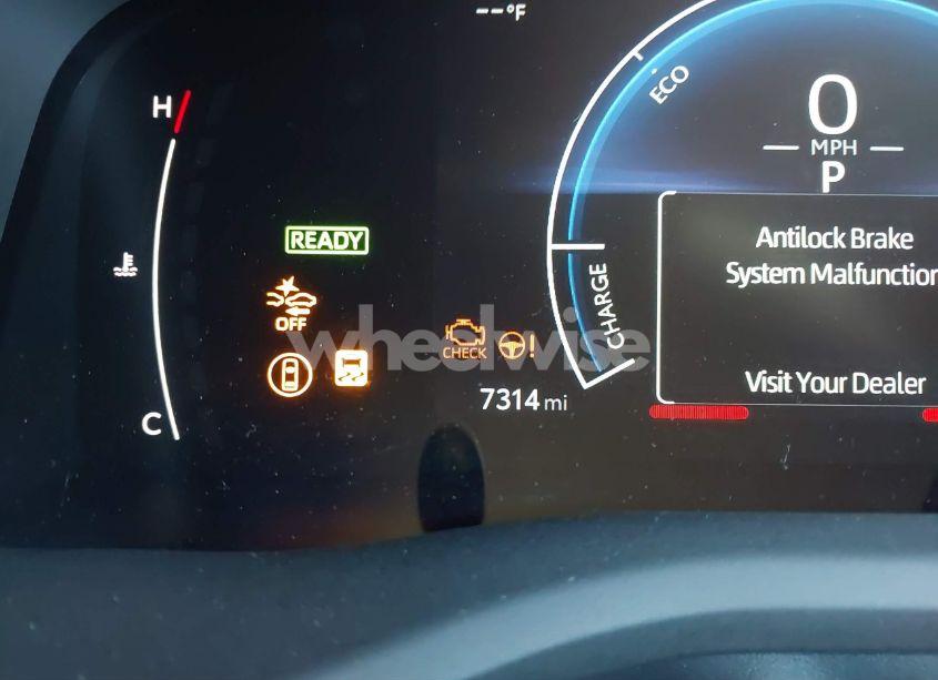 Photo 15 of 2025 Toyota Camry SE (VIN 4T1DBADK8SU000784)